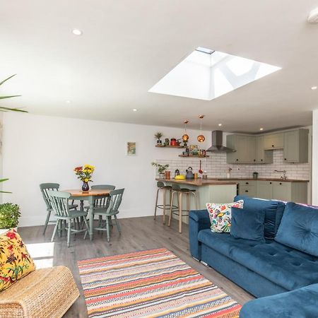 Beach, Hills, Food, Scenic Walks-The Kelp House. Peacehaven Luaran gambar