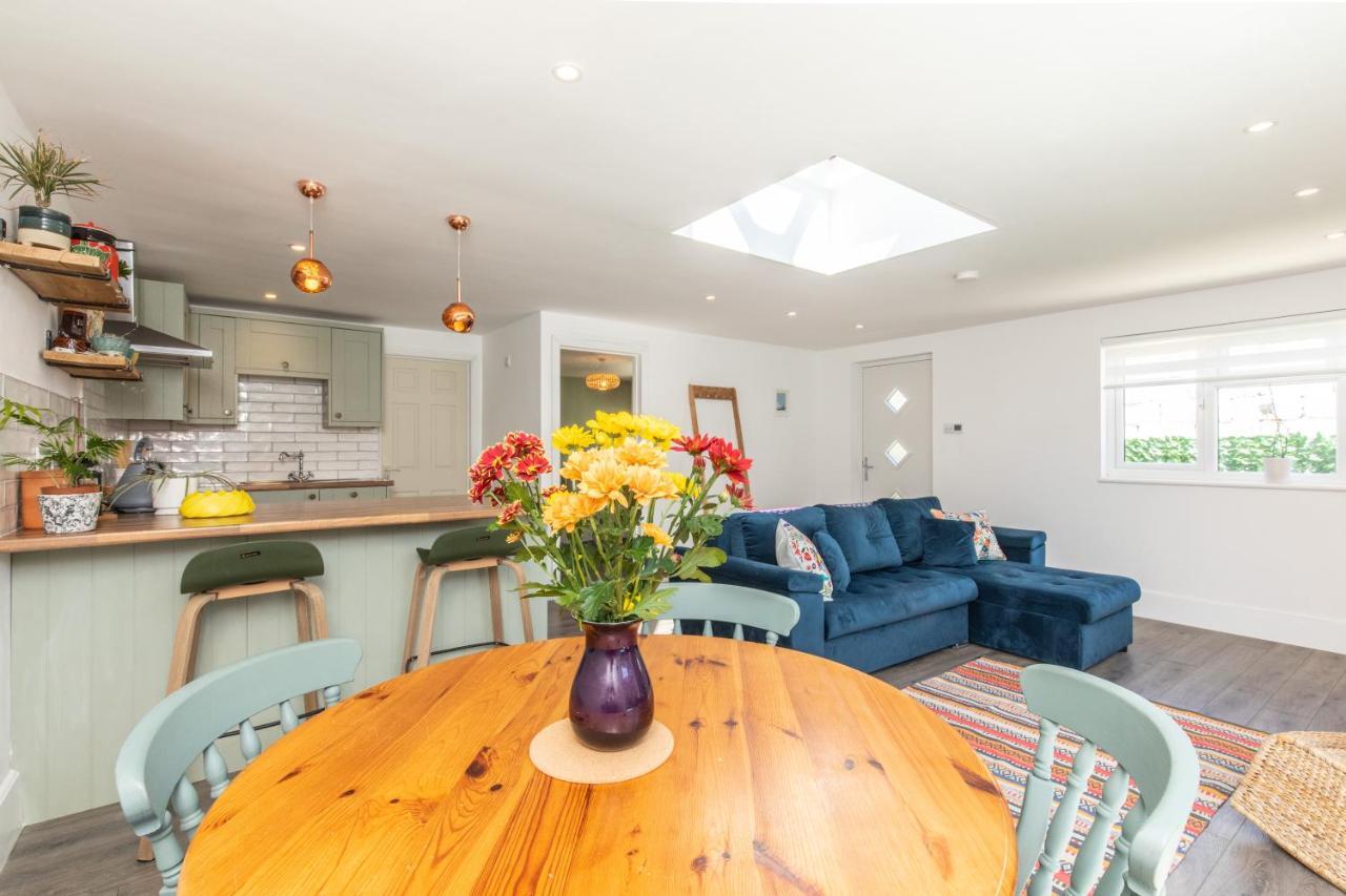 Beach, Hills, Food, Scenic Walks-The Kelp House. Peacehaven Luaran gambar