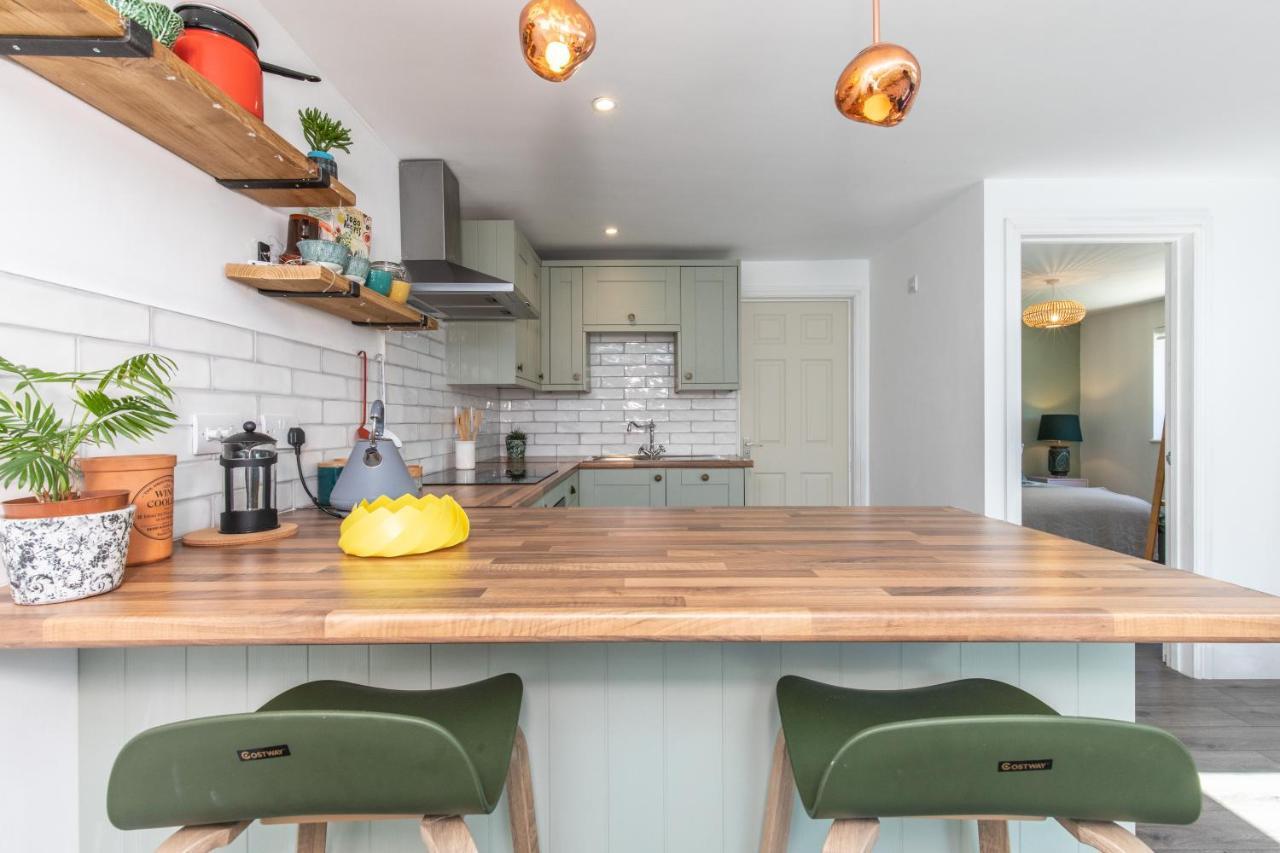 Beach, Hills, Food, Scenic Walks-The Kelp House. Peacehaven Luaran gambar
